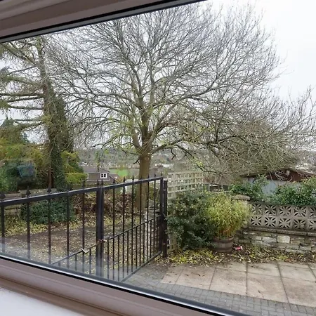 Self-catering Studio, Kitchen, Parking * Bristol